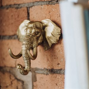 NEVER FORGET Elephant Key Hanger